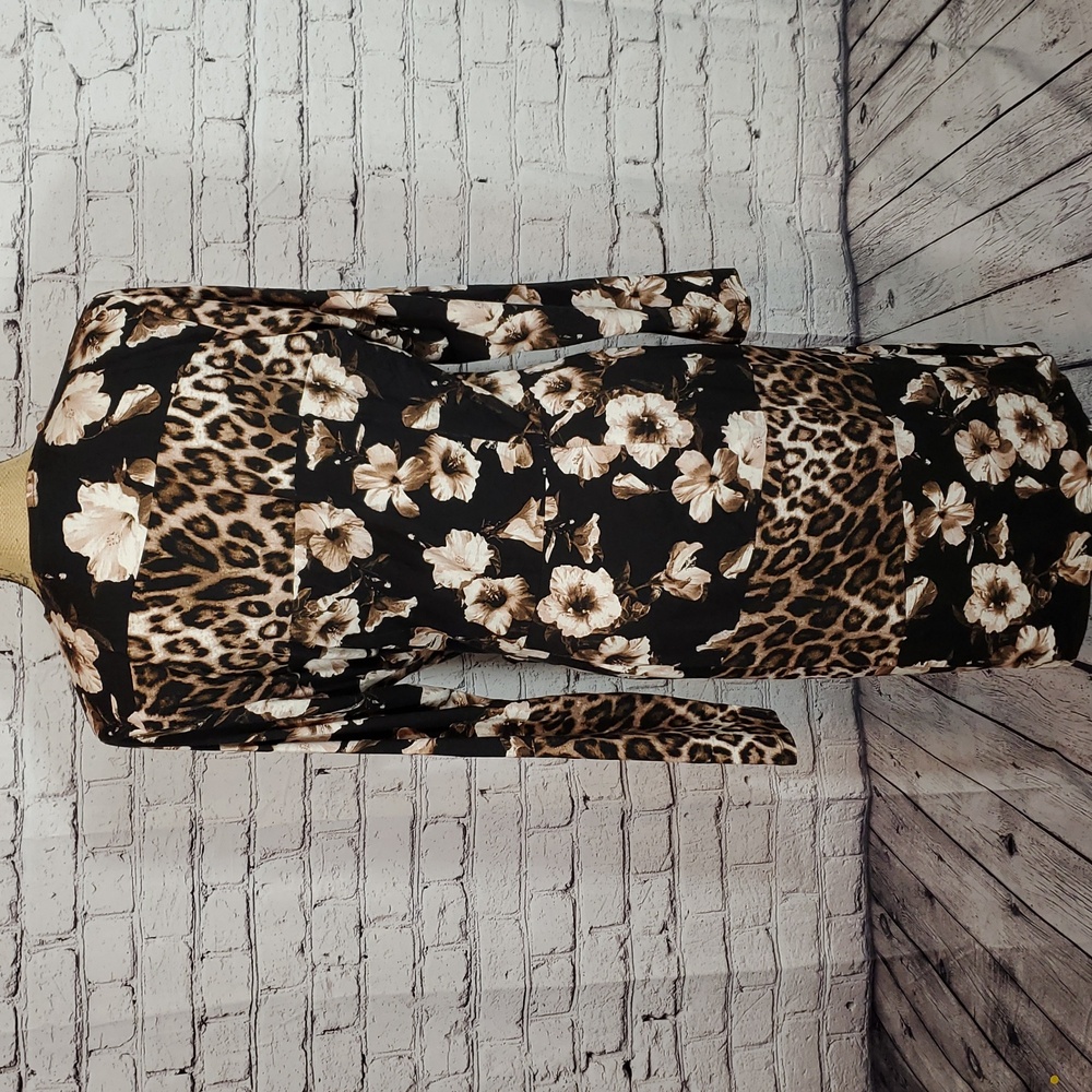W By Worth Faux-Wrap Dress Floral and Animal Print Size M EUC - Picture 6 of 11